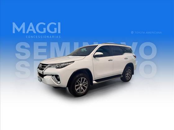 TOYOTA HILUX SW4 2.8 SRX 4X4 7 LUGARES 16V TURBO INTERCOOLER DIESEL 4P AUTOMÁTICO TOYOTA HILUX SW4 2.8 SRX 4X4 7 LUGARES 16V TURBO INTERCOOLER DIESEL 4P AUTOMÁTICO